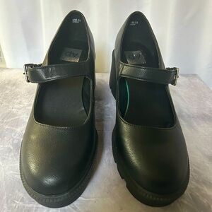 DV by Dolce Vita Women's Black Mary Jane Shoes